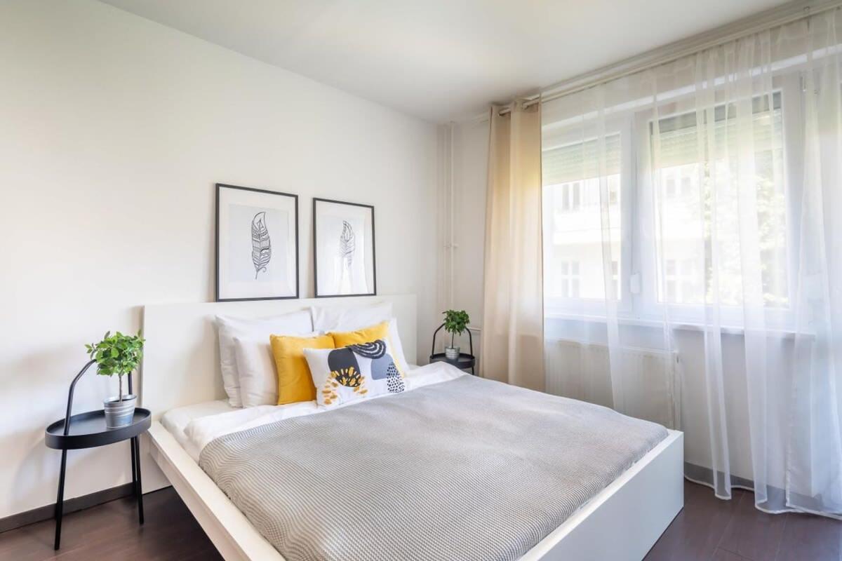 Sunny Balcony - Cute And Cozy Lejlighed Budapest Eksteriør billede